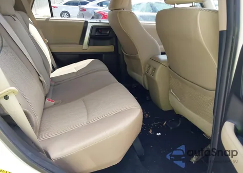 2011 Toyota 4Runner Sr5 V6 z USA, uszkodzony, nr VIN JTEZU5JR7B5028756